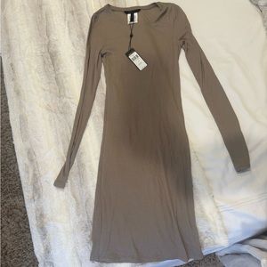 BCBG MAXAZRIA Long Sleeve Dress NWT